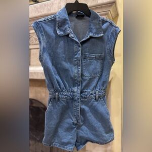 Miou Muse Denim Romper Shorts Cap Sleeves Pockets Size Small
